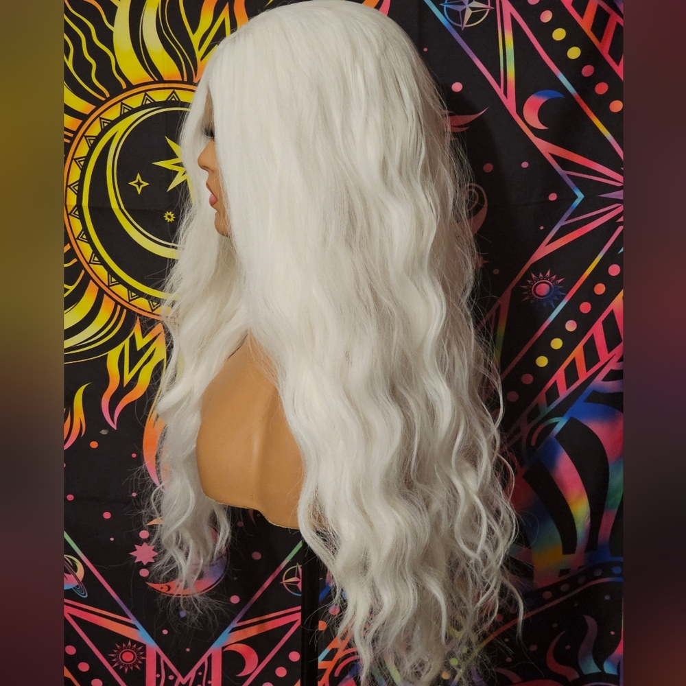 Wig - Picture 3 of 3